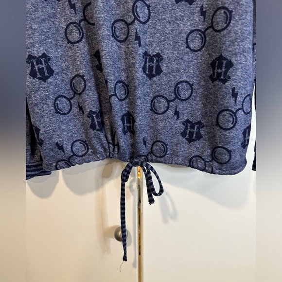 Harry Potter Wizarding World Long Sleeve Blue Top Super Soft Medium - Picture 4 of 10